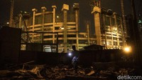 Furqon dan 50 KK lainnya di blok 2 masih memilih untuk menetap hingga ada kejelasan terkait hunian sementara di Jalan Tongkol.