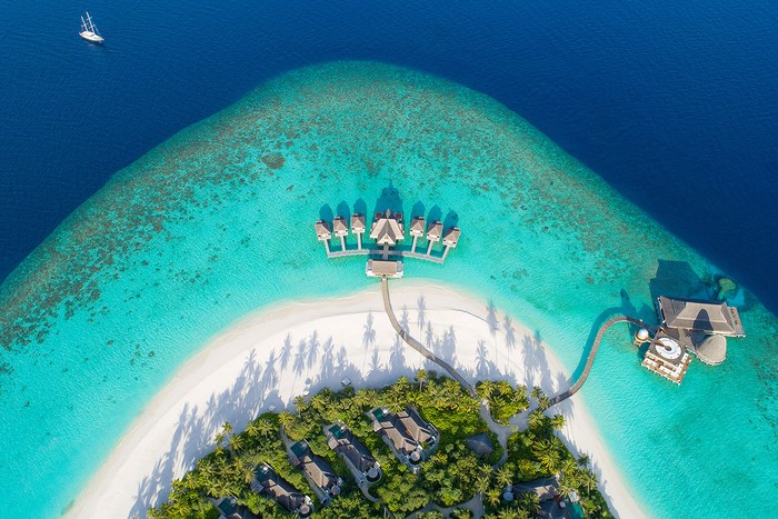Tak hanya keindahan laut Maldives yang bisa dinikmati. Pesona langit dengan gemerlap bintangnya dapat dilihat lewat teleskop terkuat di Samudera Hindia.