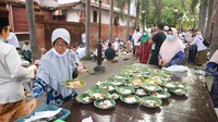 Uniknya, intip ketan hanya akan banyak ditemukan ketika menjelang bulan puasa atau dalam kata lain hanya tersedia setahun sekali. Foto: birojateng