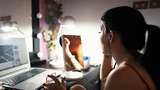 Gaji Dipotong karena Pandemi, Pria Beristri Pura-pura Jadi YouTuber Seksi