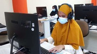Dari total 19 orang yang terdaftar mengikuti UTBK di UPI, dua orang diantaranya tidak hadir mengikuti tes seleksi. Mereka ditempatkan di Ruang Diklat I dan Gedung Direktorat Sistem Teknologi dan Informasi. Mereka mengikuti tes pada hari ini pukul 06.45 WIB sampai 10.30 WIB.