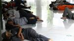 Aksi Tidur Berjamaah di Masjid saat Ramadhan