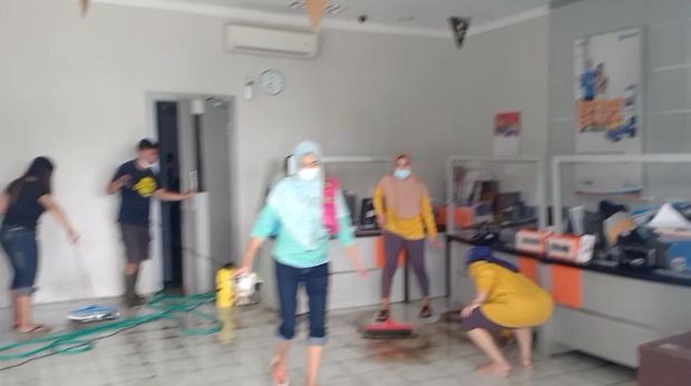 Banjir 1 Meter Terjang Madiun, Jalur Arteri Madiun Surabaya Sempat Putus