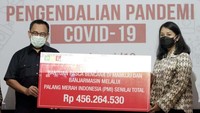 Bantuan dana dan logistik senilai total Rp 456 juta itu akan disalurkan ke Banjarmasin, Kalimantan Selatan dan Mamuju, Sulawesi Barat guna membantu pemulihan pasca bencana.