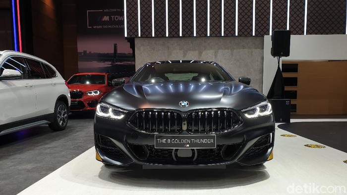 BMW memamerkan seri 520i M Sport dan 530i Opulence, serta 840i Gran Coupe Golden Thunder Edition di IIMS 2021