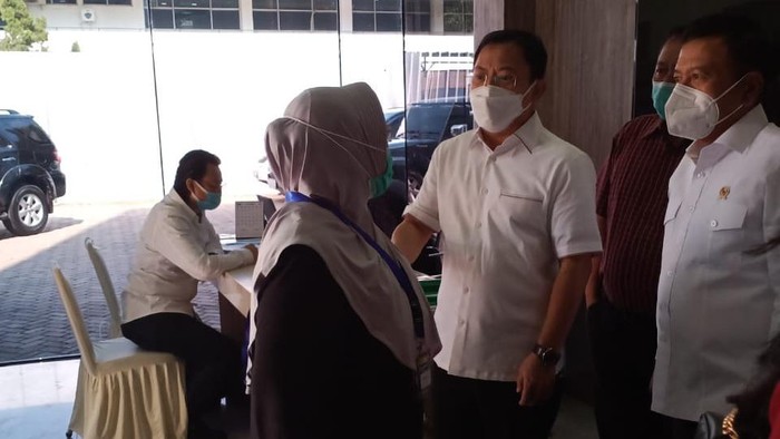 Eks Menkes Siti Fadilah Supari bersama dr Terawan