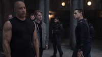 Film tersebut menggambarkan tentang kegelisahan Jacob Toretto (John Cena) yang cemburu karena selalu hidup dalam bayang-bayang Dominic Toretto (Vin Diesel). Dok. Giles Keyte/Universal