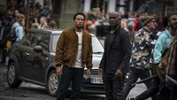 Selain penuh aksi, Fast 9 juga menyuguhkan beberapa kegilaan yang dilakukan oleh Tej (Ludacris) dan Roman (Tyrese Gibson). Dok. Giles Keyte/Universal