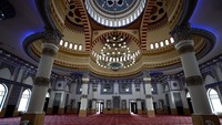Pengaruh budaya Moor (Maroko) tersebut sangat jelas di seluruh Eksterior dan Interior bangunannya.  