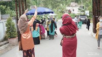 Mengabadikan momen