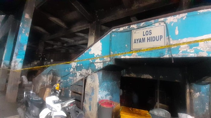 Kondisi Pasar Inpres Pasar Minggu yang terbakar, Kamis (15/4/2021).