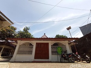 Langgar Tirta Sumirat, Cikal Bakal Berdirinya Keraton Kacirebonan