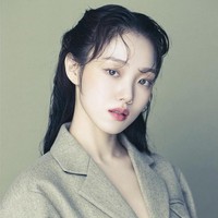 Netizen Korea pun memperhitungkan Lee Sung Kyung sebagai pengganti Seo Ye Ji. Dalam drama Korea Island, karakternya akan ditugaskan mengajar di SMA oleh sang ayah. Foto: dok. Instagram heybiblee