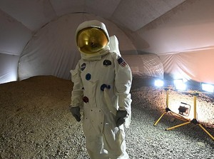 Ini Rasanya Jadi Astronot di Bumi