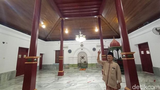 Masjid Mantingan, Jepara. Peninggalan Ratu Kalinyamat.