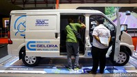 DFSK juga mengklaim Gelora E mampu menghemat biaya energi menjadi sekitar Rp 200 per kilometer. Sehingga konsumen DFSK Gelora E akan mendapatkan biaya operasional yang lebih rendah, mencapai 1/3 dibandingkan dengan kendaraan komersial konvensional.