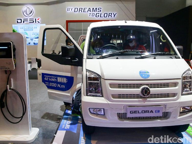 Ini Dia Mobil Listrik DFSK Gelora E, Meluncur di IIMS dengan Harga Rp 400-an Juta