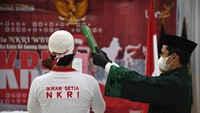 Sebanyak 34 narapidana tindak pidana terorisme mengikuti ikrar setia kepada NKRI sebagai bentuk implementasi hasil akhir program deradikalisasi.
