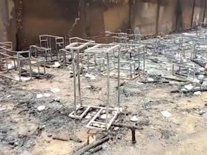 Sisa-sisa Kebakaran Sekolah di Niger yang Renggut Nyawa 26 Siswa