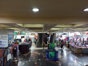 Tanah Abang Sepi, Kuli Panggul Biasa Dapat Rp 1 Juta Kini Rp 100 Ribu
