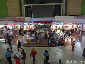 Corona Kamu Jahat! Omzet Pedagang Tanah Abang Sampai Anjlok 80%