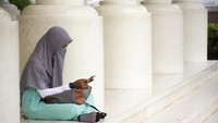 Hijab dan niqab digunakan oleh masyarakat Pattani. (Getty Images)