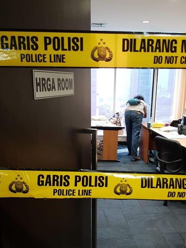 Peluru nyasar di salah satu gedung di Jaksel (Dok Istimewa)