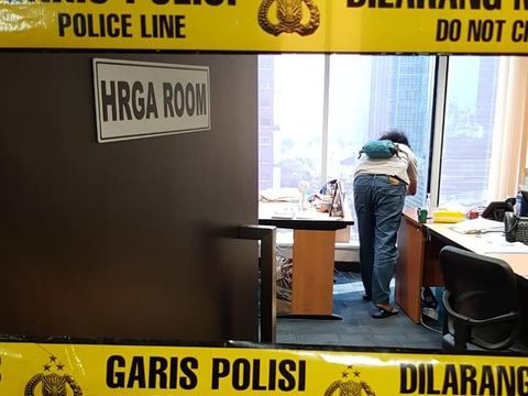 Peluru nyasar di salah satu gedung di Jaksel (Dok Istimewa)