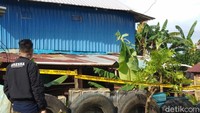 Saat penggerebekan warga sempat mendengar MT berteriak ke polisi dengan mengatakan; “mau apa kau ke sini”.