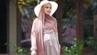 Kabar Nadya melahirkan disambut suka cita oleh suami dan keluarga besarnya. Ia melahirkan bayi laki-laki yang diberi nama Baihaqqi Syaki Ramadhan. Foto: Instagram nadyamustikarahayu/nadyamustikarahayu______