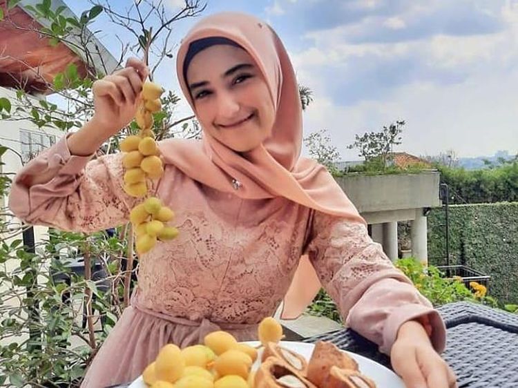 Sebelum Melahirkan, Nadya Mustika Rahayu Rutin Makan Kurma Muda