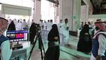 Deretan Foto Sholat Tarawih Khusyuk di Masjidil Haram