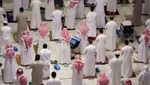 Deretan Foto Sholat Tarawih Khusyuk di Masjidil Haram