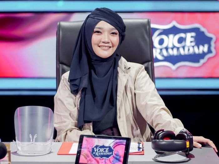 Kisah Sulis, sukses duet bareng hadad alwi dulu hidup dihina-hina. Kisah Sulis, sukses duet bareng hadad alwi dulu hidup dihina-hina.
