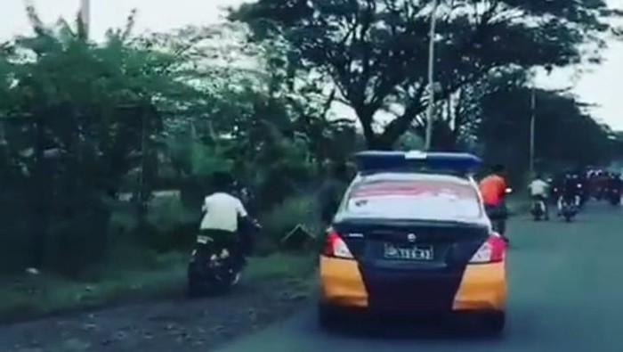Tangkapan layar video polisi razia balap liar di Jalan Lingkar Kudus (dok. Istimewa)