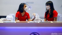 Penerapan protokol kesehatan yang ketat tersebut dilakukan sebagai upaya pencegahan penyebaran virus Corona selama pameran IIMS Hybrid 2021 berlangsung di masa pandemi.