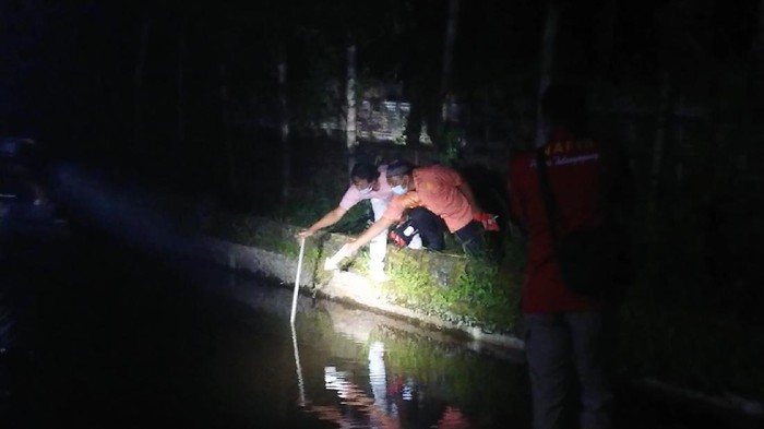 Dua bocah di Kecamatan Sumbergempol, Tulungagung tewas tenggelam di kolam ikan koi.