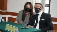 Ia pun berharap agar persidangan lekas selesai dan vonis pun diberikan. Pool/Palevi S/detikFoto
