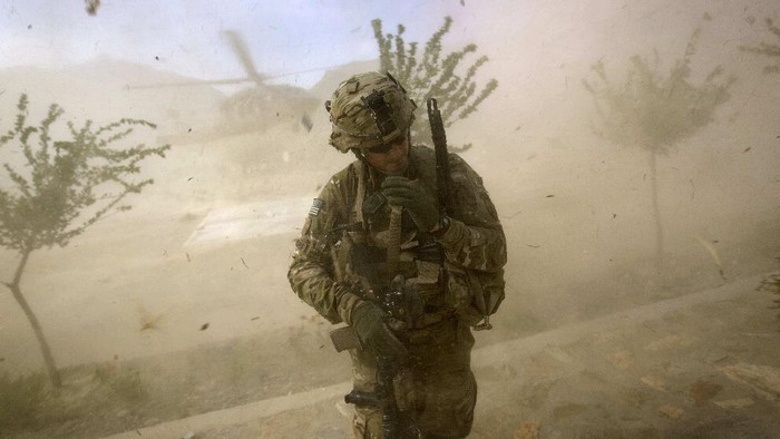 Presiden Amerika Serikat (AS) Joe Biden akan menarik pasukannya dari Afghanistan mulai 1 Mei 2021. Keputusan itu diambil untuk mengakhiri konflik puluhan tahun di negara itu.