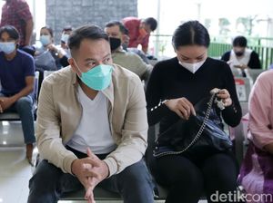 Jawaban Vicky Prasetyo Soal Isu Pisah dengan Kalina Oktarani