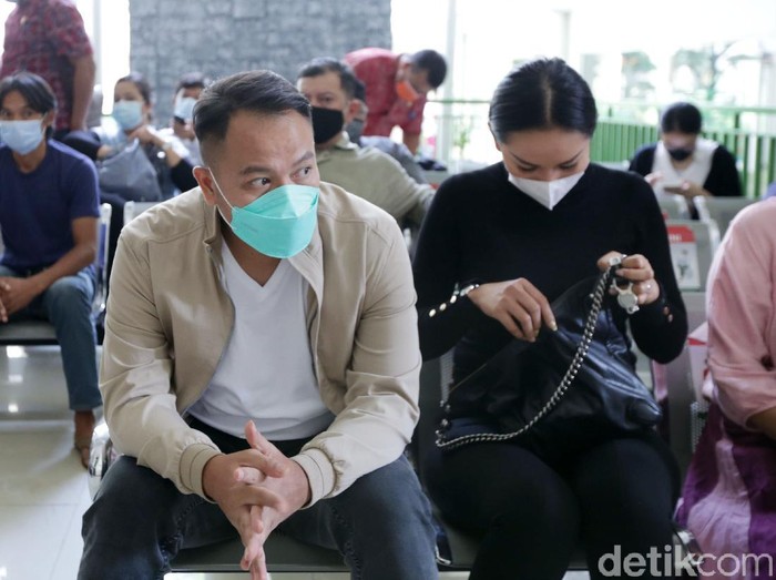 Vicky Prasetyo dan Kalina Oktarani saat ditemui di PN Jakarta Selatan.