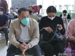 Vicky Prasetyo Datangi Rumah Mertua, Jemput Kalina Oktarani?