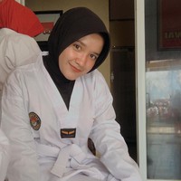 Tetangga dulu mencap Tivany bahwa kelakuannya saat itu merupakan cerminan masa depannya. Tak terima dengan cacian tersebut, ia membuktikan diri bisa menjadi wanita yang mandiri dan sukses. Kerjaan hanya main-main terus, tema laki-laki semua suka pulang malam. Terimakasih semua omongan kalian menjadi motivasi buat saya. Kalian boleh hina saya tetapi tidak untuk memprediksi bagaimana saya ke depannya. Alhamdulillah, lanjut Tivany. Foto: Dok.Instagram @tivanyagstn17.