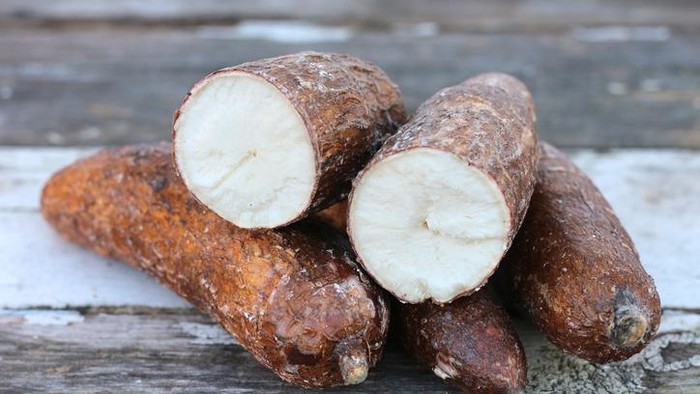 cara membuat singkong goreng yang empuk dan merekah.