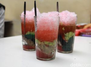 Manis Segar Es Tawon Kidul Dalem yang Melegenda Sejak Tahun 1955