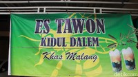 Es Tawon Kidul Dalem adalah warung legendaris di Malang, Jawa Timur yang menyajikan beragam es campur segar. Foto: detikFood / Luthfi Baihaqy