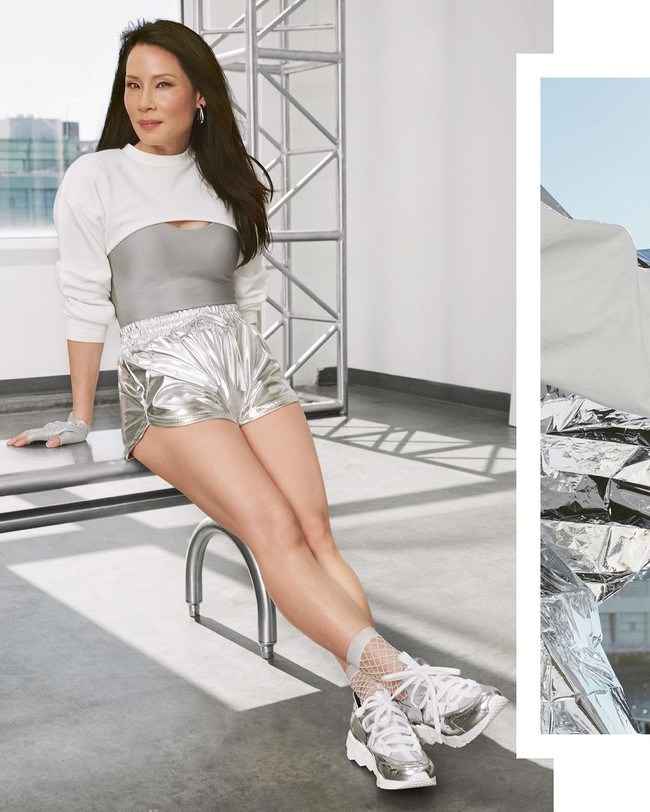 Belum lama ini, aktris Lucy Liu menebar pesonanya untuk pemotretan majalah Womens Health edisi April 2021. Terlihat perawakan Lucy yang seolah tak menua di usia 53. (Foto: Instagram/@womenshealthmag)