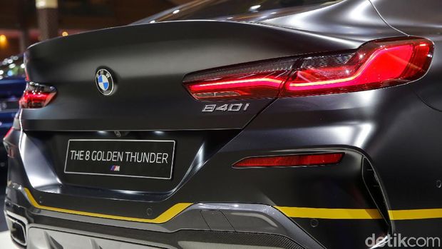 Ajang Indonesia International Motor Show (IIMS) Hybrid 2021 telah dimulai. BMW turut memperkenalkan BMW 840i Gran Coupe Golden Thunder Edition, yang hanya tersedia 1 unit untuk Indonesia.