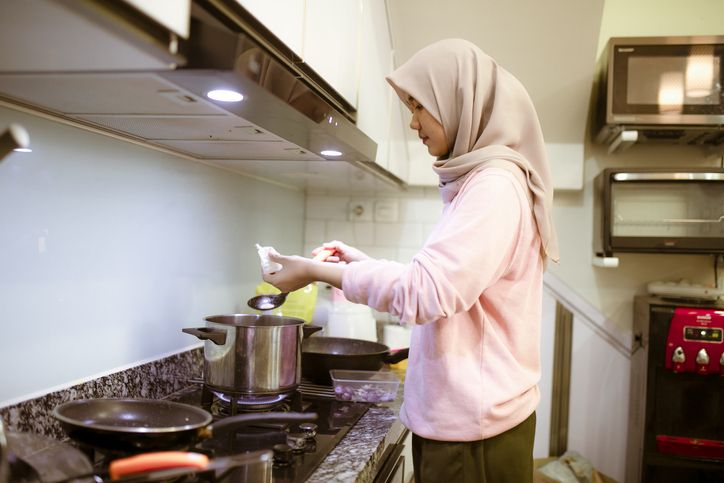 Hukum mencicipi masakan saat buka puasa Hukum Mencicipi Makanan Saat Memasak Hidangan untuk Buka Puasa