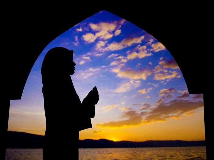 Doa setelah sholat tahajud. Foto: Getty Images/iStockphoto/vanbeets Doa setelah sholat tahajud. Foto: Getty Images/iStockphoto/vanbeets